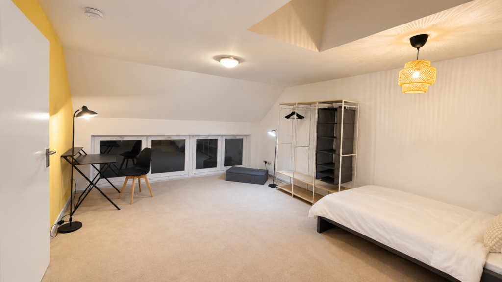 Private Room – Hermannstraße, 14109 Berlin I 2025-01