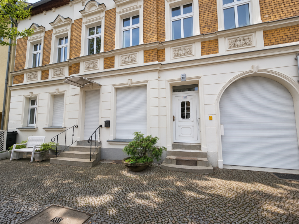 Friends Room for 2 – Hackenbergstraße, 12489 Berlin  |  401-01/02