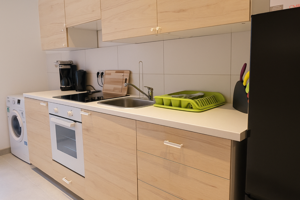 🌍Spacious Private Room in Berlin-Neukölln I 166-04