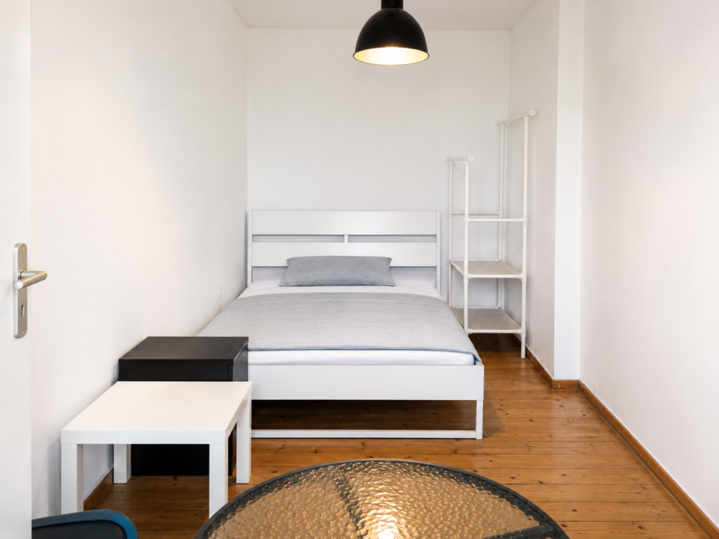 Private Room - Waldstraße, 10551 Berlin | 173-02/02