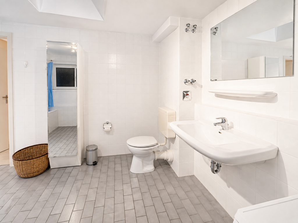 Private Room – Hermannstraße, 14109 Berlin I 2025-01