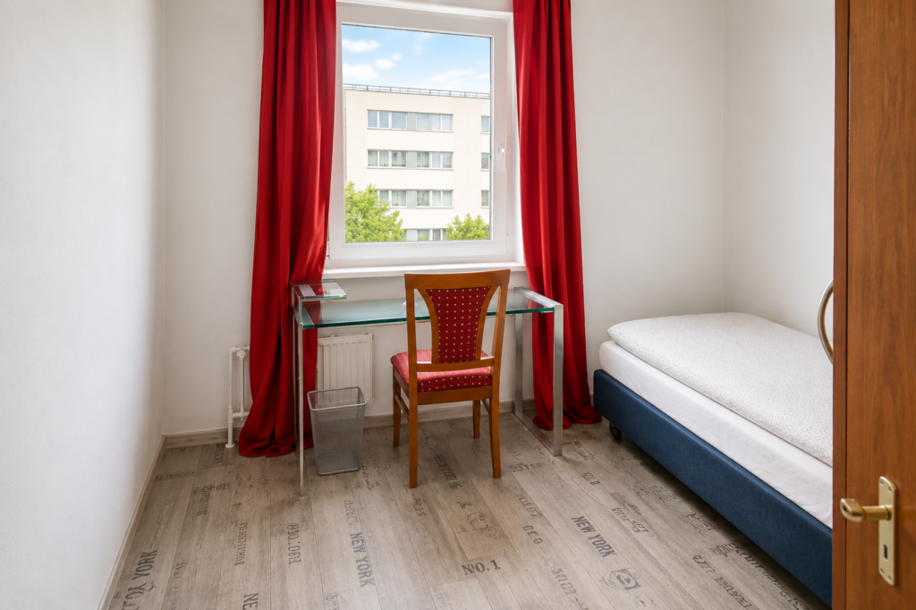 Private Room - Mollstraße, 10249 Berlin I 140-01