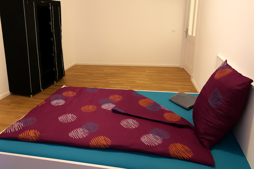 🏡 Nice Private Room in Berlin-Neukölln – 2-Bedroom Flat I 167-02/02