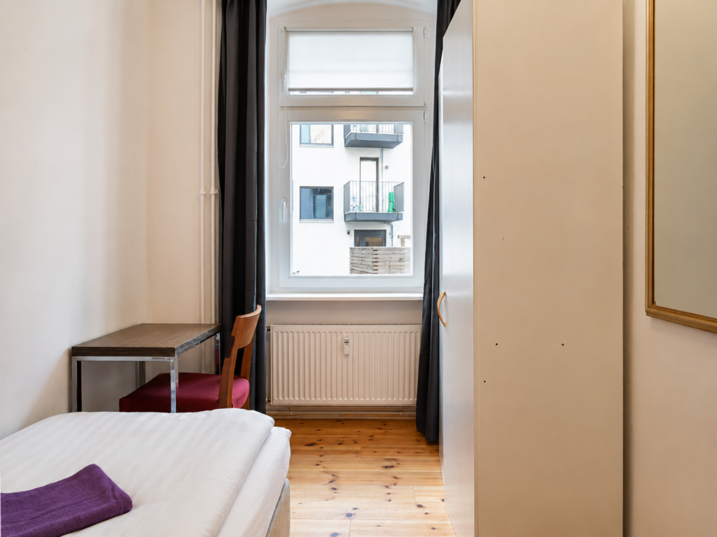 Private Room - Mehringdamm, 10961 Berlin I 152-02