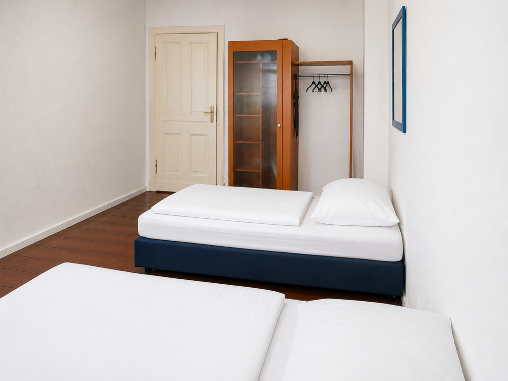 Friends Room for Two – Zwiestädterstraße, 12055 Berlin I 142-03/01