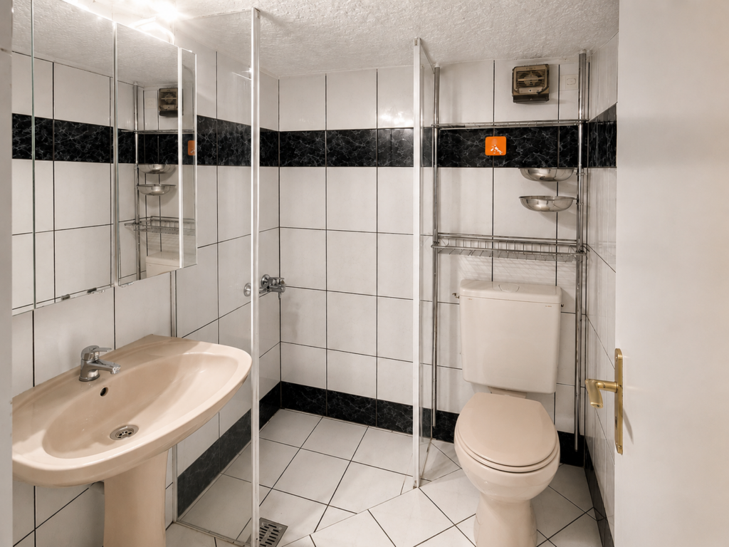 Friends Room for 2 – Hackenbergstraße, 12489 Berlin | 501-05/01