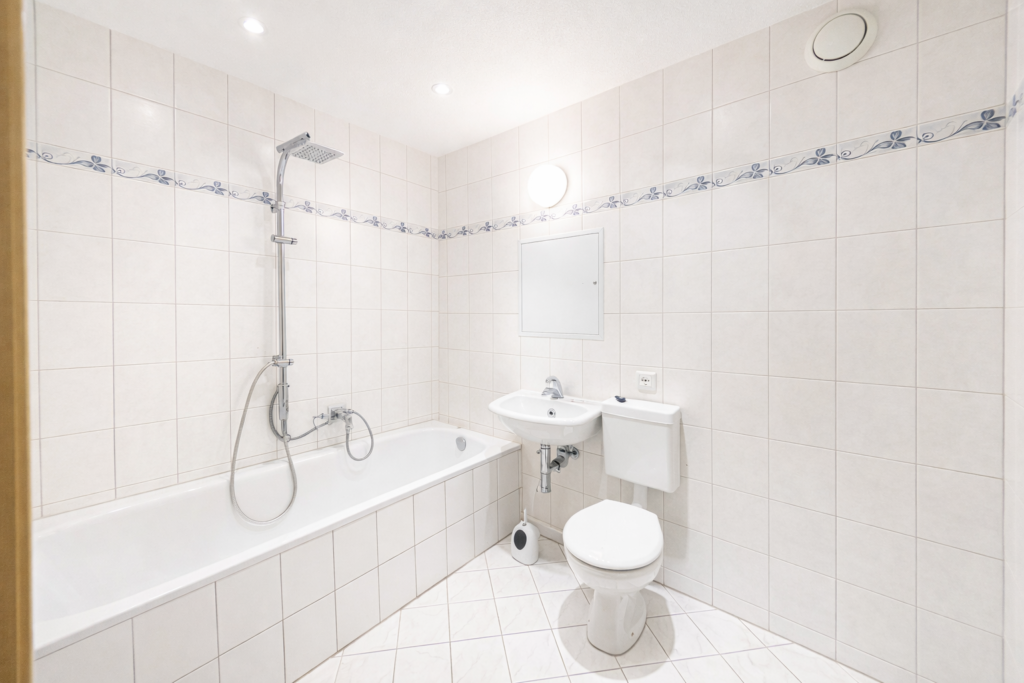 Move-In Ready Room in Leipzig-Grünau | Fully Furnished | August 2026