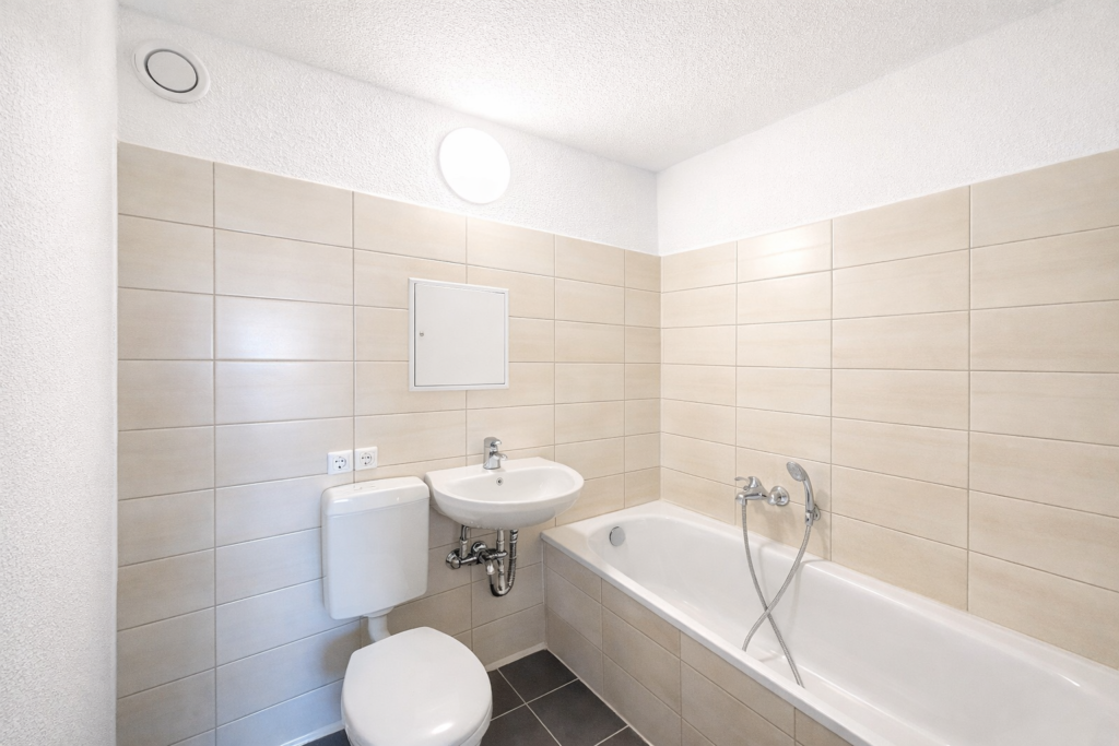 All-Inclusive WG Room – Utilities Included