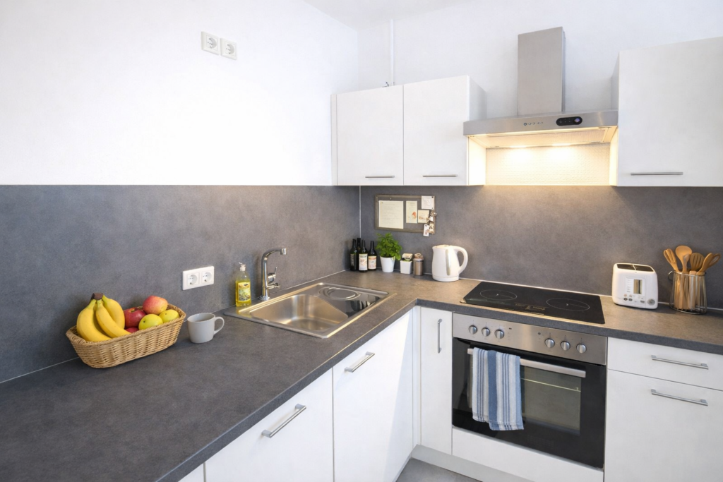 Bright Furnished Room in Leipzig-Grünau | 5th Floor | August 2026