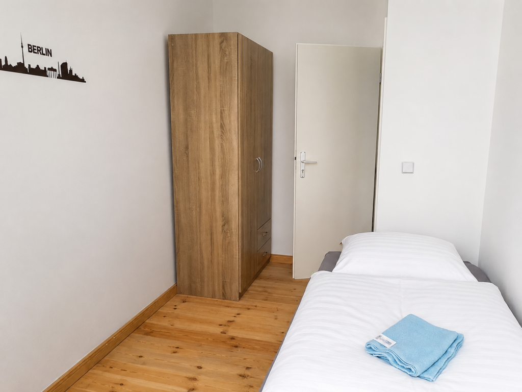 Private Room - Hauptstraße, 10827 Berlin  | 126-03