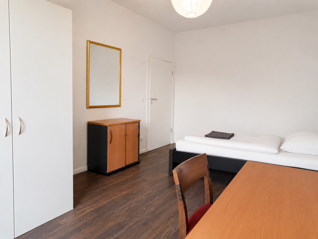 Friends Room for 2 - Hauptstraße, 10827 Berlin | 153-02/01