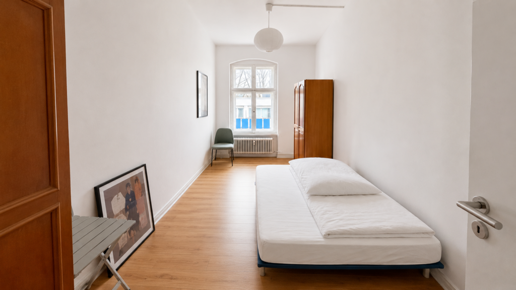 Private Room - Wilsnackerstraße, 10559 Berlin | 2200-03/01