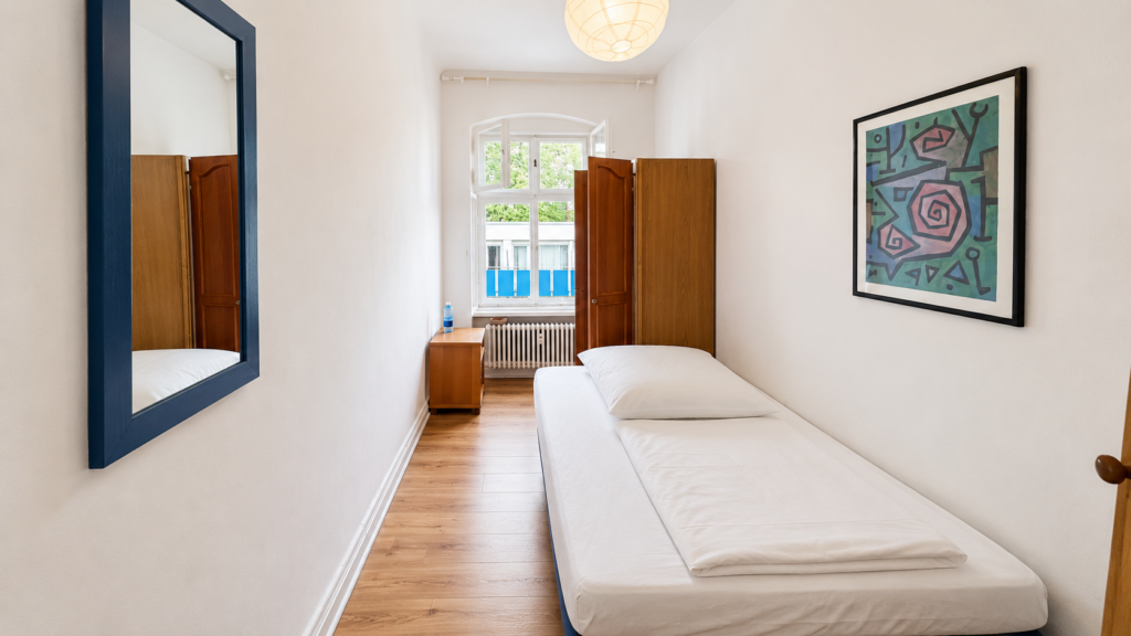 Furnished private room - Wilsnackerstraße, 10559 Berlin | 2200-04
