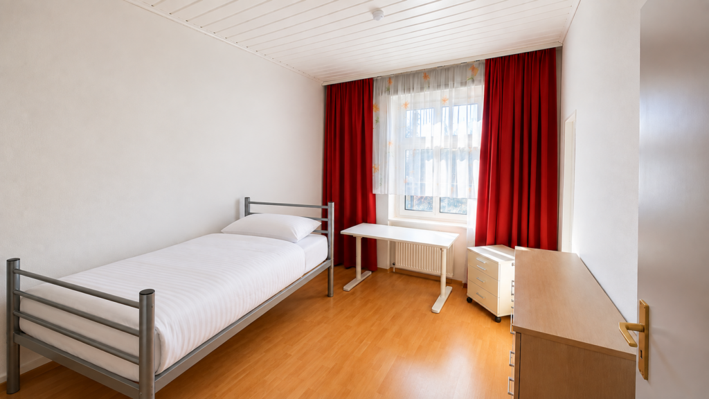 Private Room – Hackenbergstraße, 12489 Berlin | 501-02